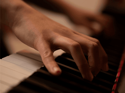 Piano keys 101: complete beginner’s guide